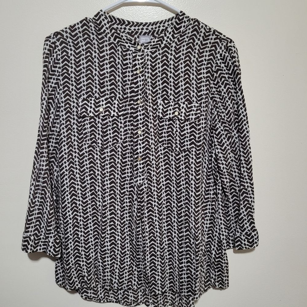 Jcp Vintage Pearl Button Top
